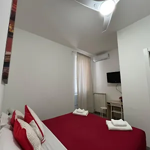 https://jean-and-france-room.it-romehotels.com