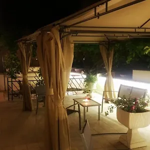 https://garden-house-luxury-guest-house.it-romehotels.com